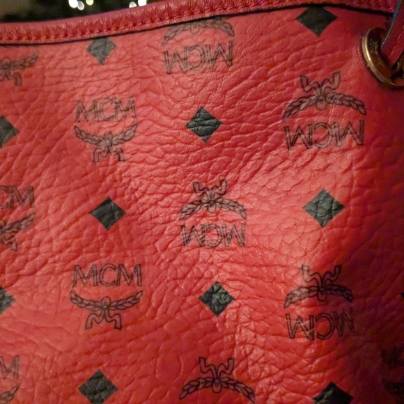 MCM Red Leather Tote Bag 3 Piece Set With Duster. AUTHENTIC with A FIRM PRICE.. - Picture 5 of 12